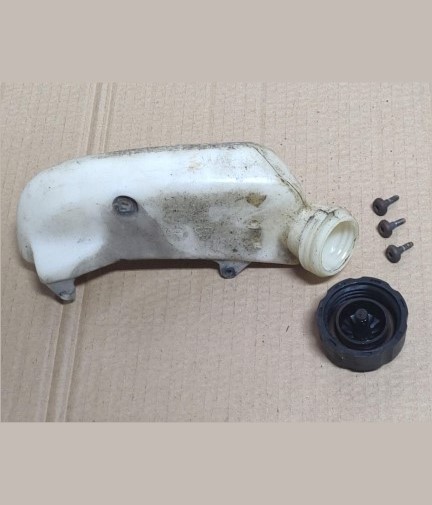 HOMELITE UT09526 310752028 Fuel Tank Assy With Cap (Used)